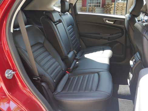 Used 2024 Ford Edge SEL w/ Convenience Package AWD/4WD image 30