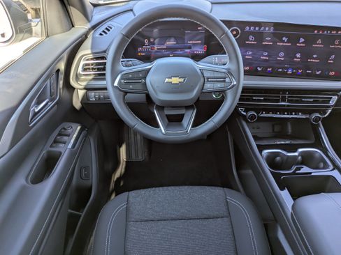 New 2026 Chevrolet Traverse LT image 4