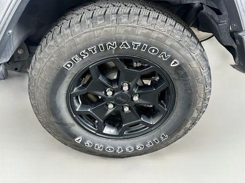Used 2023 Jeep Wrangler Unlimited w/ 8.4" Radio Group AWD/4WD image 11