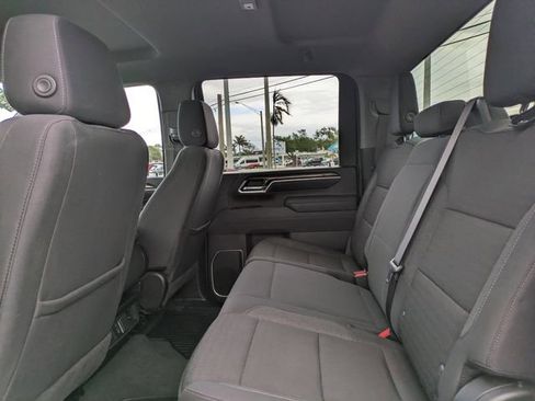 Used 2025 Chevrolet Silverado 2500 LT w/ Convenience Package image 14