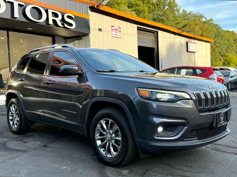 Used 2019 Jeep Cherokee Latitude Plus image 21