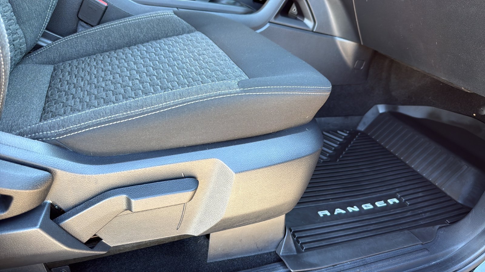 Used 2025 Ford Ranger XL RWD image 24