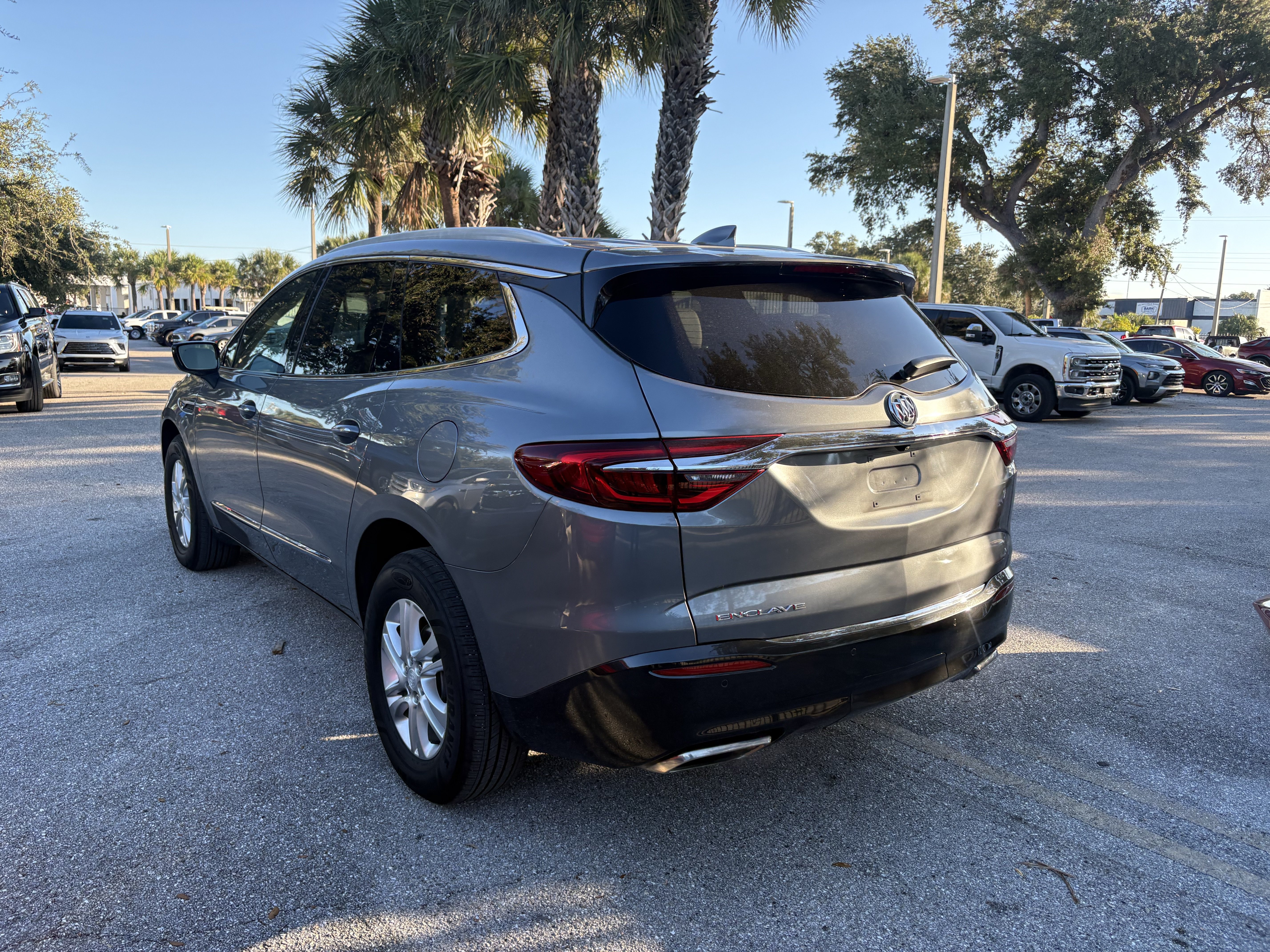 Used 2021 Buick Enclave Essence FWD image 5