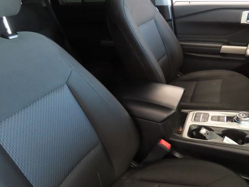 Certified 2022 Ford Explorer XLT RWD image 27