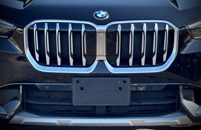 Used 2023 BMW X1 xDrive28i w/ Convenience Package AWD/4WD image 4