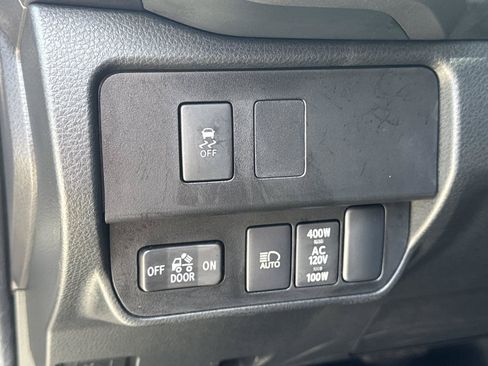 Used 2022 Toyota Tacoma TRD Off-Road w/ Technology Package AWD/4WD image 14
