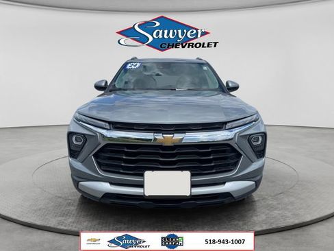Used 2024 Chevrolet TrailBlazer LT w/ Convenience Package AWD/4WD image 8
