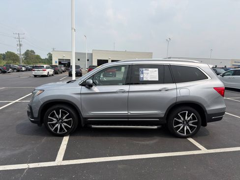 Used 2021 Honda Pilot Touring image 3