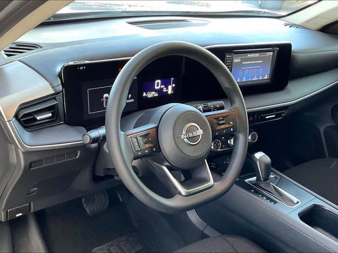 Used 2025 Nissan Kicks S w/ Charging Package image 14