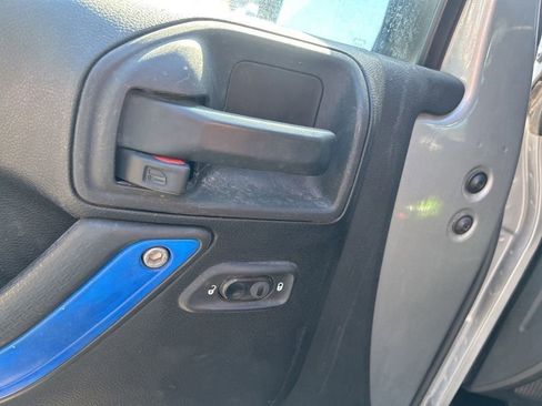 Used 2013 Jeep Wrangler Unlimited Sahara AWD/4WD image 20