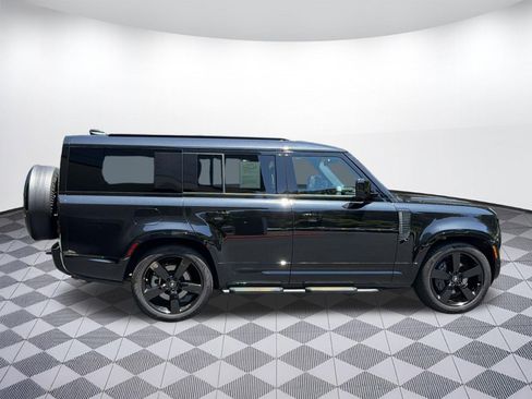 Certified 2025 Land Rover Defender 130 X-Dynamic SE AWD/4WD image 8