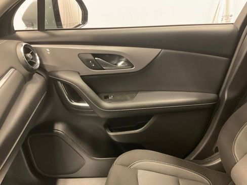 Used 2025 Chevrolet Blazer LT image 22