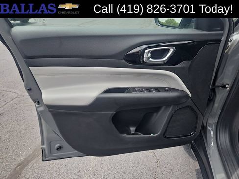 Used 2022 Jeep Compass Limited AWD/4WD image 19
