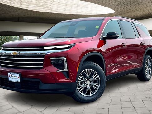 New 2026 Chevrolet Traverse LT w/ Driver Confidence Package image 1