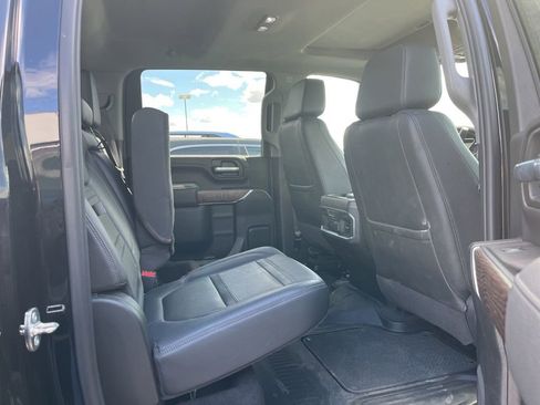 Used 2021 GMC Sierra 2500 Denali w/ Denali Black Diamond Edition AWD/4WD image 5