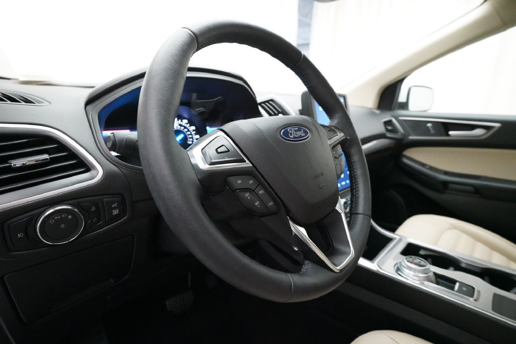 Used 2024 Ford Edge SEL w/ Convenience Package AWD/4WD image 8