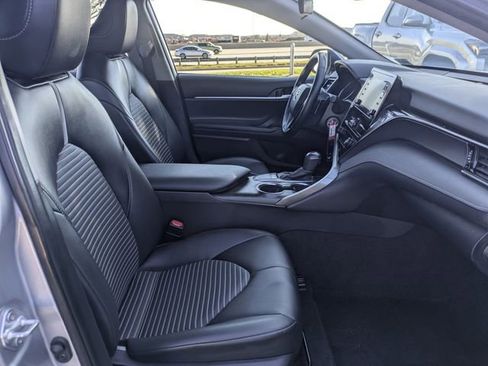 Used 2023 Toyota Camry SE image 29
