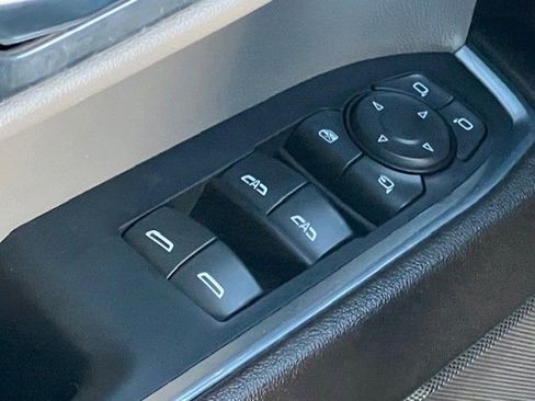 Certified 2022 Chevrolet Silverado 1500 LTZ image 32