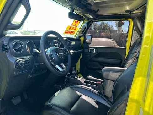Used 2023 Jeep Wrangler Unlimited Rubicon 4xe AWD/4WD image 40