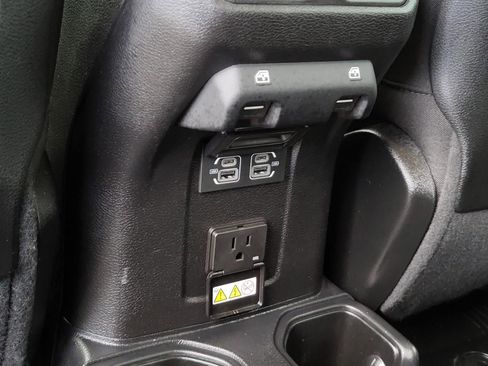 Used 2021 Jeep Wrangler Unlimited Rubicon AWD/4WD image 13