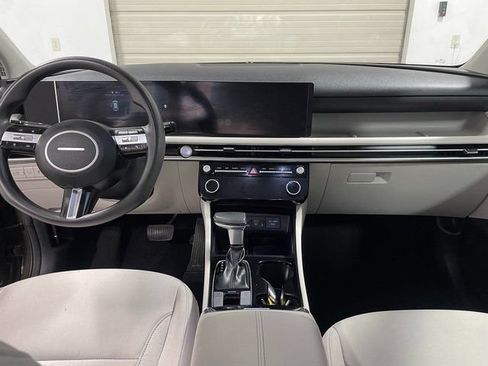 Used 2025 Hyundai Tucson SEL AWD/4WD image 13
