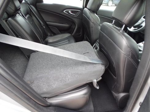 Used 2015 Chrysler 200 C w/ Sun/Sound Group image 37