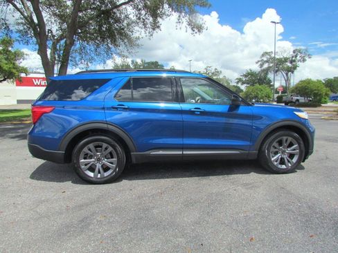 Used 2022 Ford Explorer XLT w/ Equipment Group 202A RWD image 9