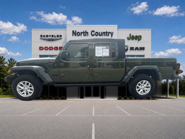 Used 2023 Jeep Gladiator Sport AWD/4WD image 7