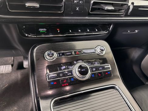 Used 2021 Lincoln Nautilus Reserve w/ Equipment Group 202A image 19