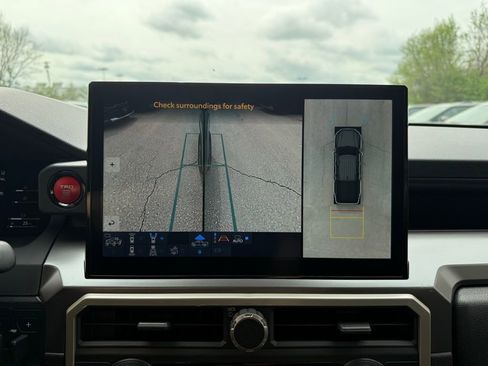 Used 2025 Toyota Tacoma TRD Sport w/ TRD Sport Premium Package image 42