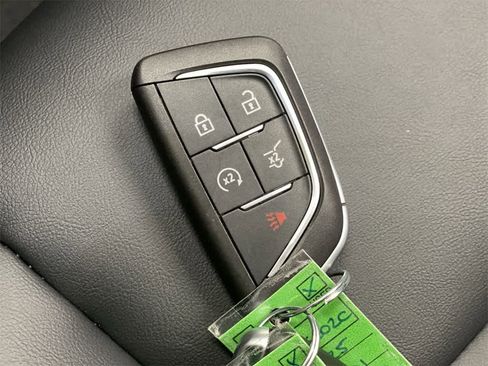 Used 2025 Cadillac Optiq Sport 1 image 28