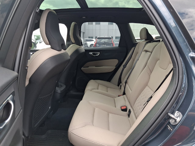 Used 2026 Volvo XC60 B5 Plus AWD/4WD image 10