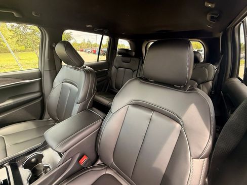 New 2026 Jeep Grand Cherokee Limited RWD image 23