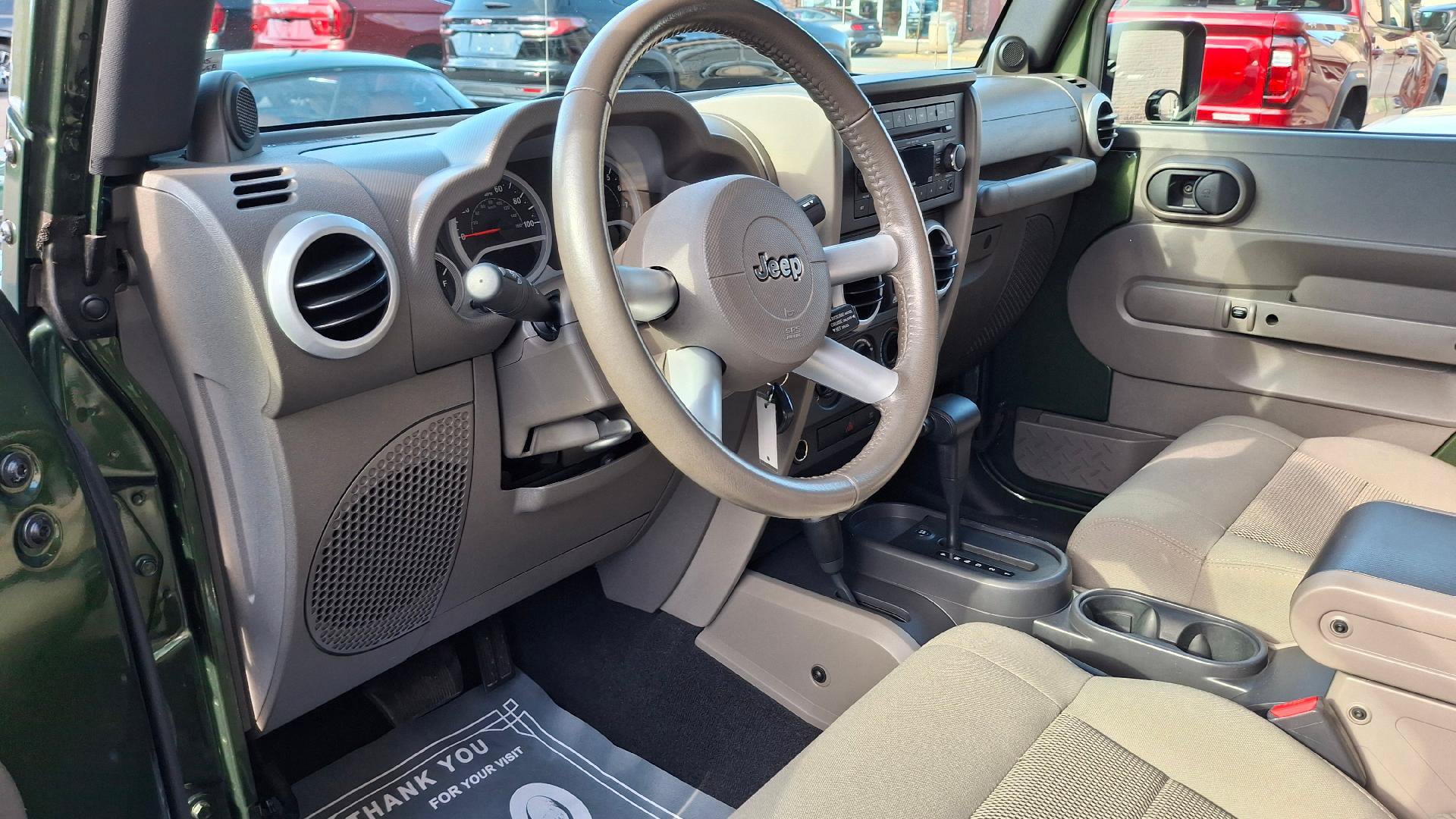 Used 2008 Jeep Wrangler Unlimited Sahara w/ Trailer Tow Group AWD/4WD image 7