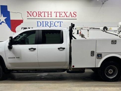Used 2020 Chevrolet Silverado 3500 W/T w/ WT Convenience Package AWD/4WD image 11