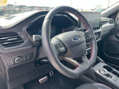 Used 2024 Ford Escape ST-Line w/ Tech Pack #1 image 9