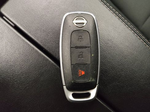 Used 2024 Nissan Rogue S AWD/4WD image 32