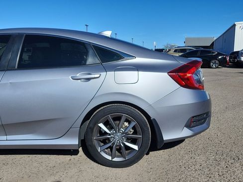 Used 2019 Honda Civic EX-L image 9