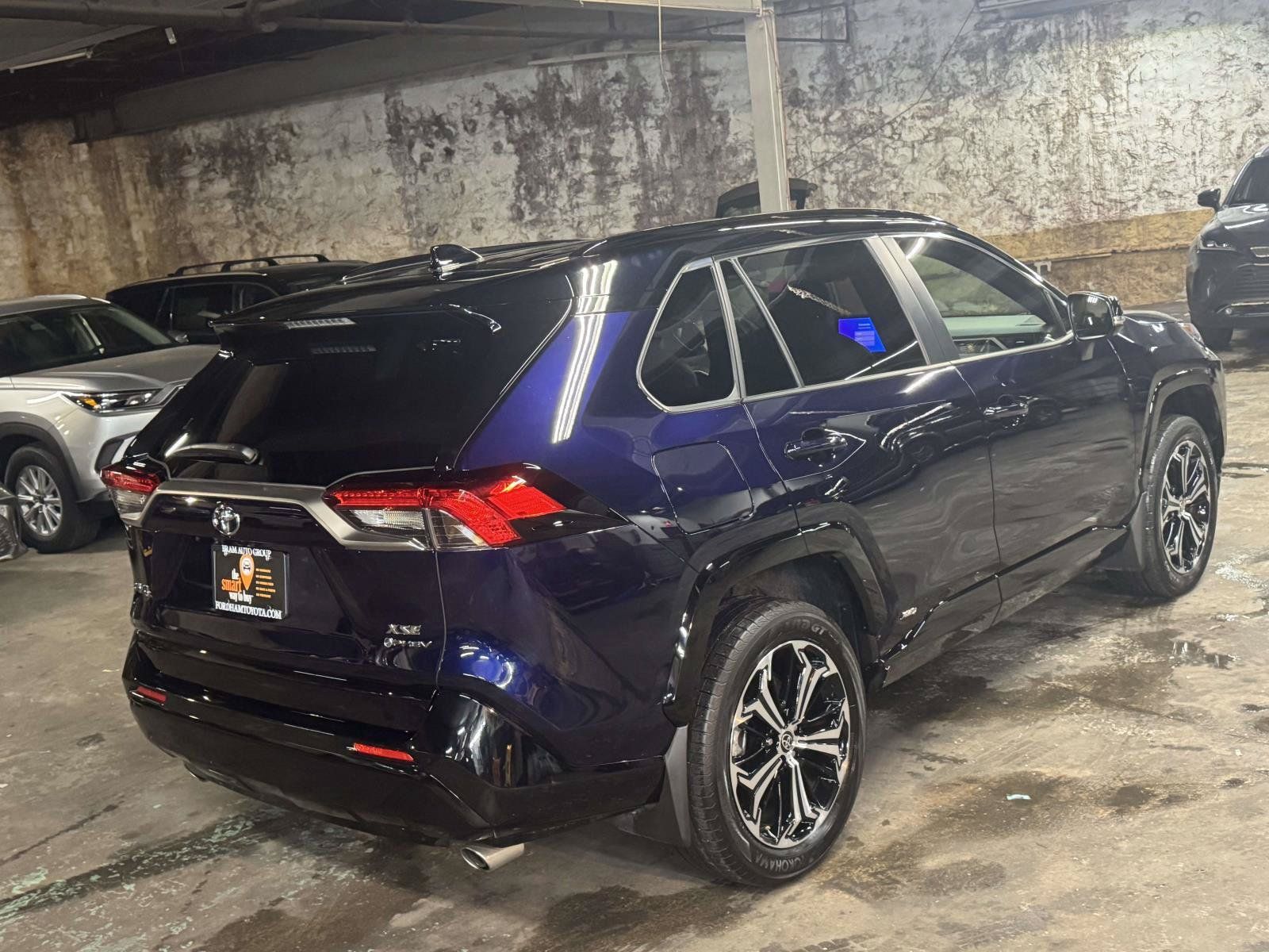 Used 2025 Toyota RAV4 XSE w/ Weather Package AWD/4WD image 7