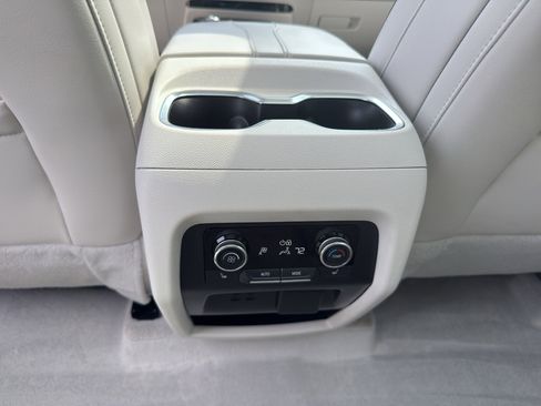 Certified 2025 Buick Enclave Avenir w/ Super Cruise Package FWD image 31
