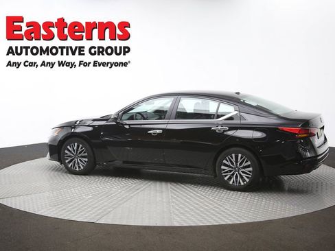 Used 2025 Nissan Altima 2.5 SV image 61
