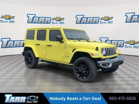 Used 2024 Jeep Wrangler Unlimited Sahara AWD/4WD image 2