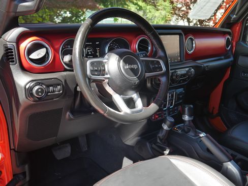 Used 2020 Jeep Gladiator Rubicon AWD/4WD image 4