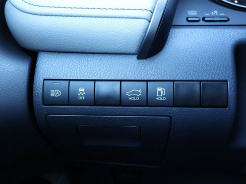 Used 2022 Toyota Camry SE image 27