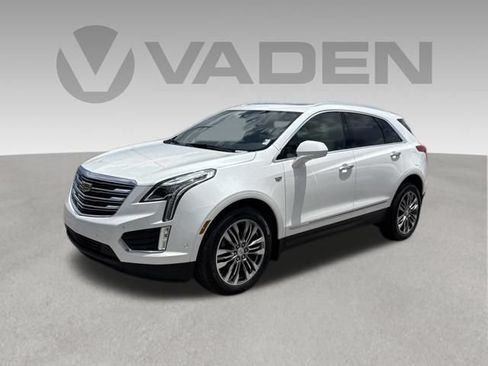 Used 2018 Cadillac XT5 Premium Luxury w/ Driver Assist Package FWD image 4