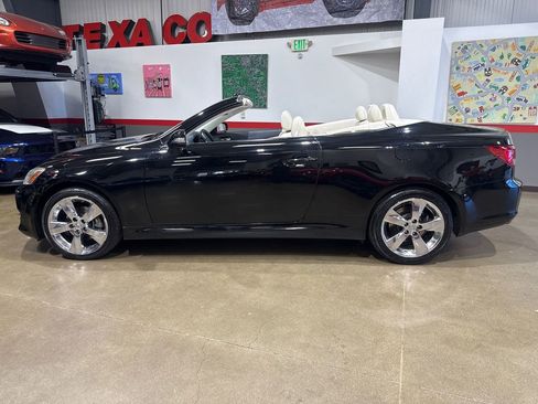Used 2010 Lexus IS 250C image 4