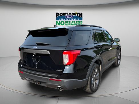 Used 2021 Ford Explorer XLT w/ Equipment Group 202A AWD/4WD image 29