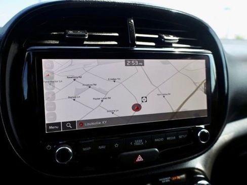 Used 2023 Kia Soul S FWD image 5