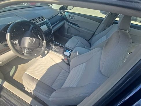 Used 2016 Toyota Camry LE image 12