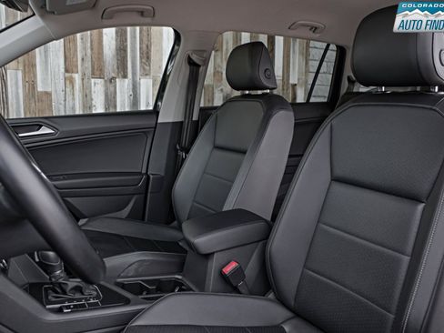 Used 2019 Volkswagen Tiguan SE FWD image 13